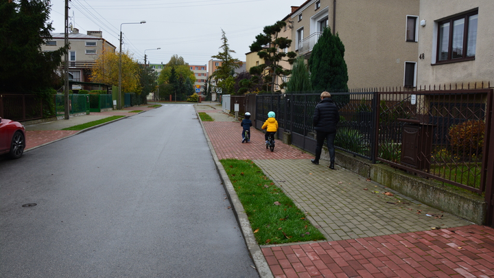 Czy w tej sytuacji jesteś zwolniony z obowiązku stosowania wobec dzieci zasady ograniczonego zaufania, gdyż są one pod opieką osoby dorosłej?