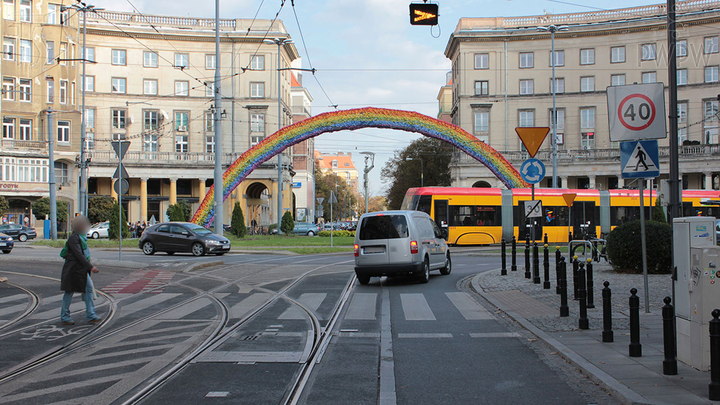 Czy ograniczenie prędkości określone tym znakiem obowiązuje tylko do najbliższego skrzyżowania?