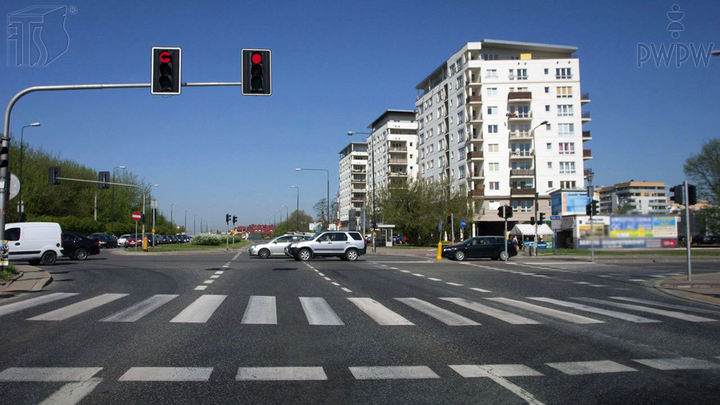 Czy w tej sytuacji nadawany sygnał świetlny zezwala Ci na wjazd za sygnalizator?