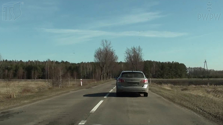 Jak się zachowasz kierując motocyklem podczas manewru wyprzedzania?