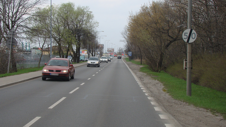 Który czynnik ma zasadniczy wpływ na bezpieczeństwo, gdy wymijasz inny pojazd?