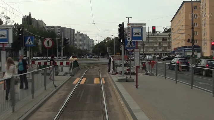 Czy w tej sytuacji wolno Ci skręcić w prawo na skrzyżowaniu?