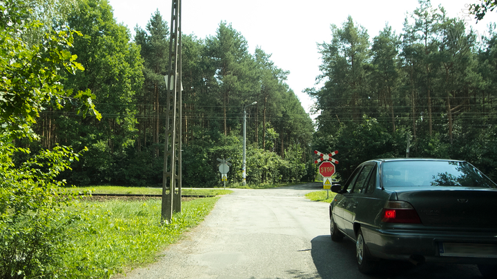 Czy w tej sytuacji, rozpoczynając manewr wyprzedzania, możesz spowodować wypadek?