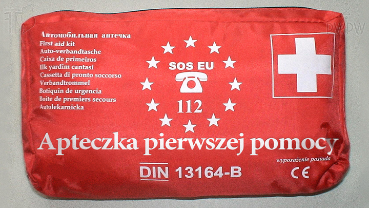 Czy jako kierujący pojazdem, który uczestniczy w wypadku drogowym, masz obowiązek udzielenia niezbędnej pomocy jego ofiarom?