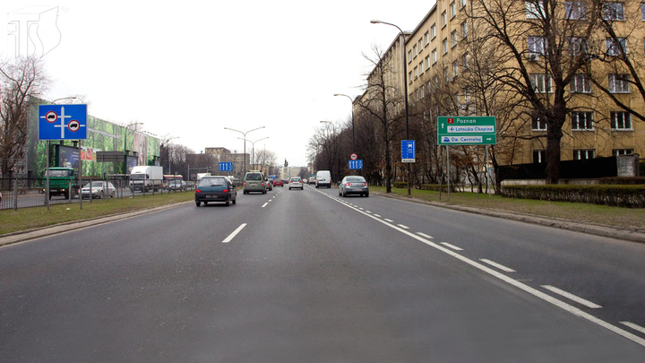 Czy w tym miejscu wolno Ci zmienić dotychczas zajmowany pas ruchu na pas przy prawej krawędzi jezdni?