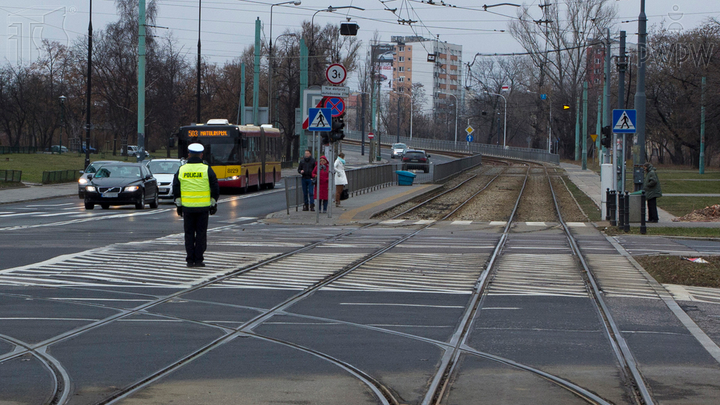 Czy w tej sytuacji masz prawo pojechać na wprost?